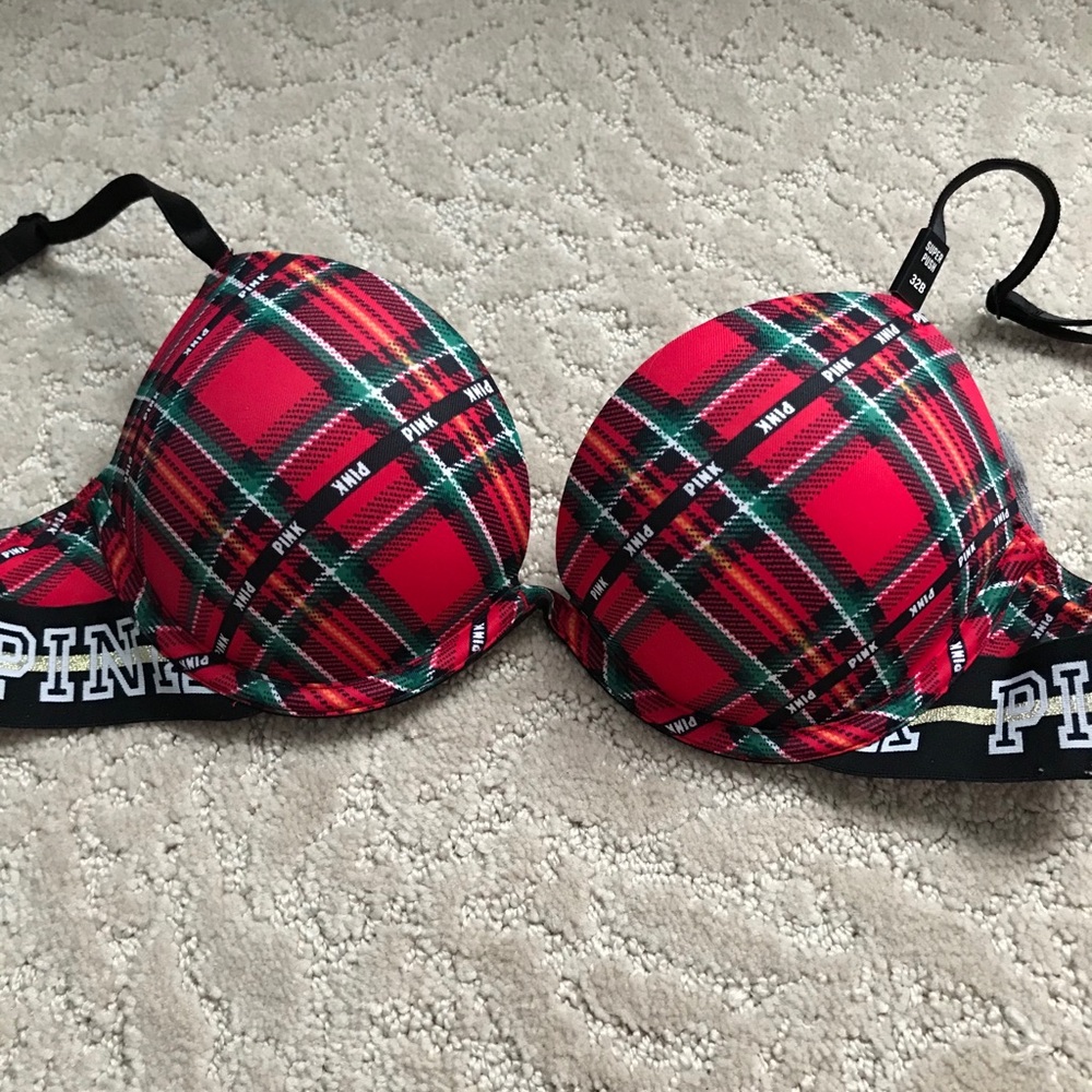 32B pink bra